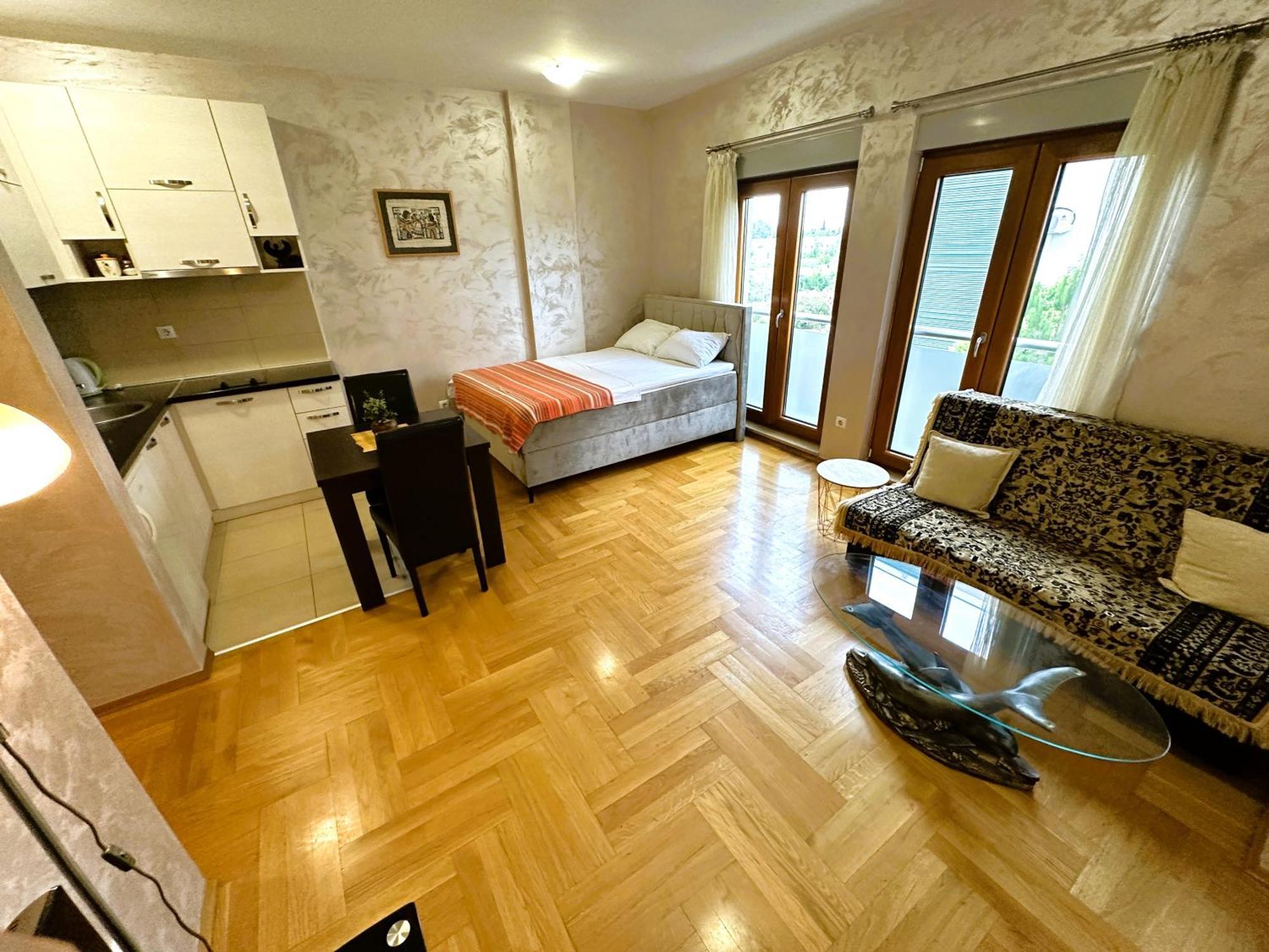 Renta Stanovi Podgorica Apartment Екстериор снимка